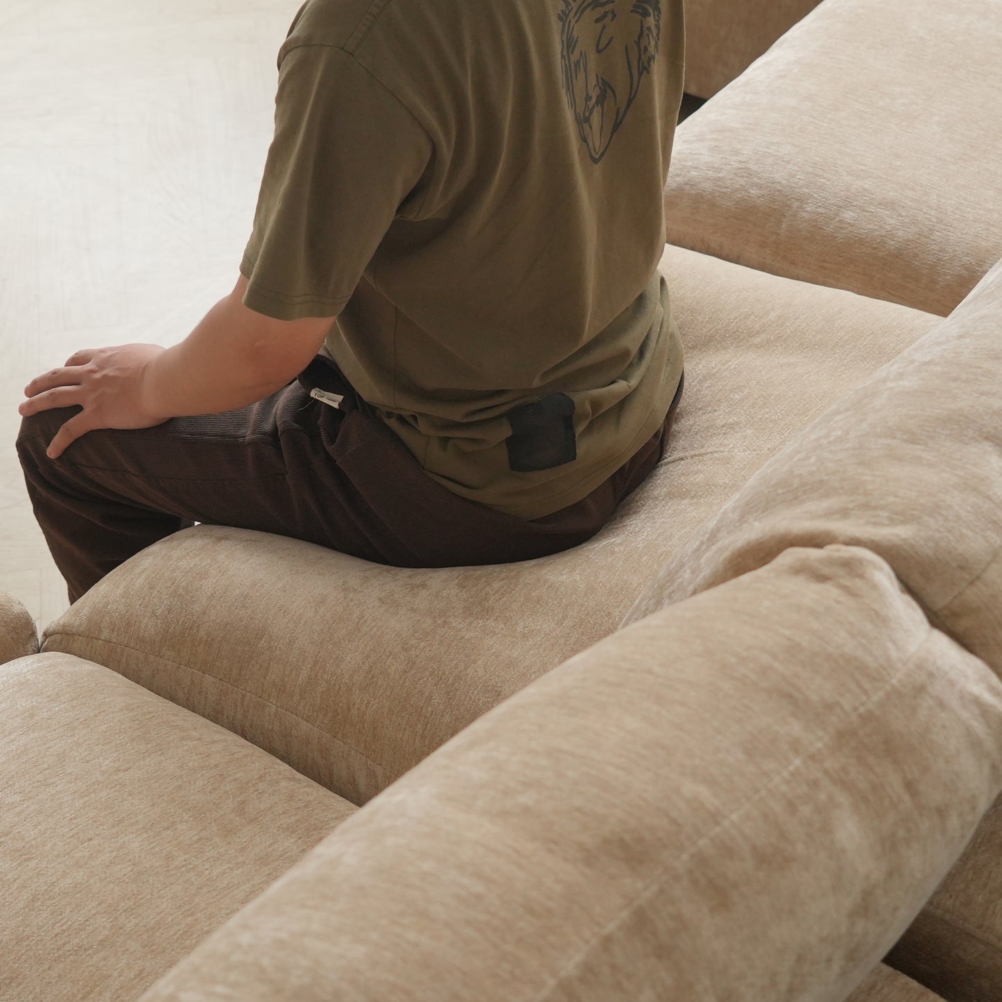 Ember Cloud 4 Seater Corner Sectional With Ottoman